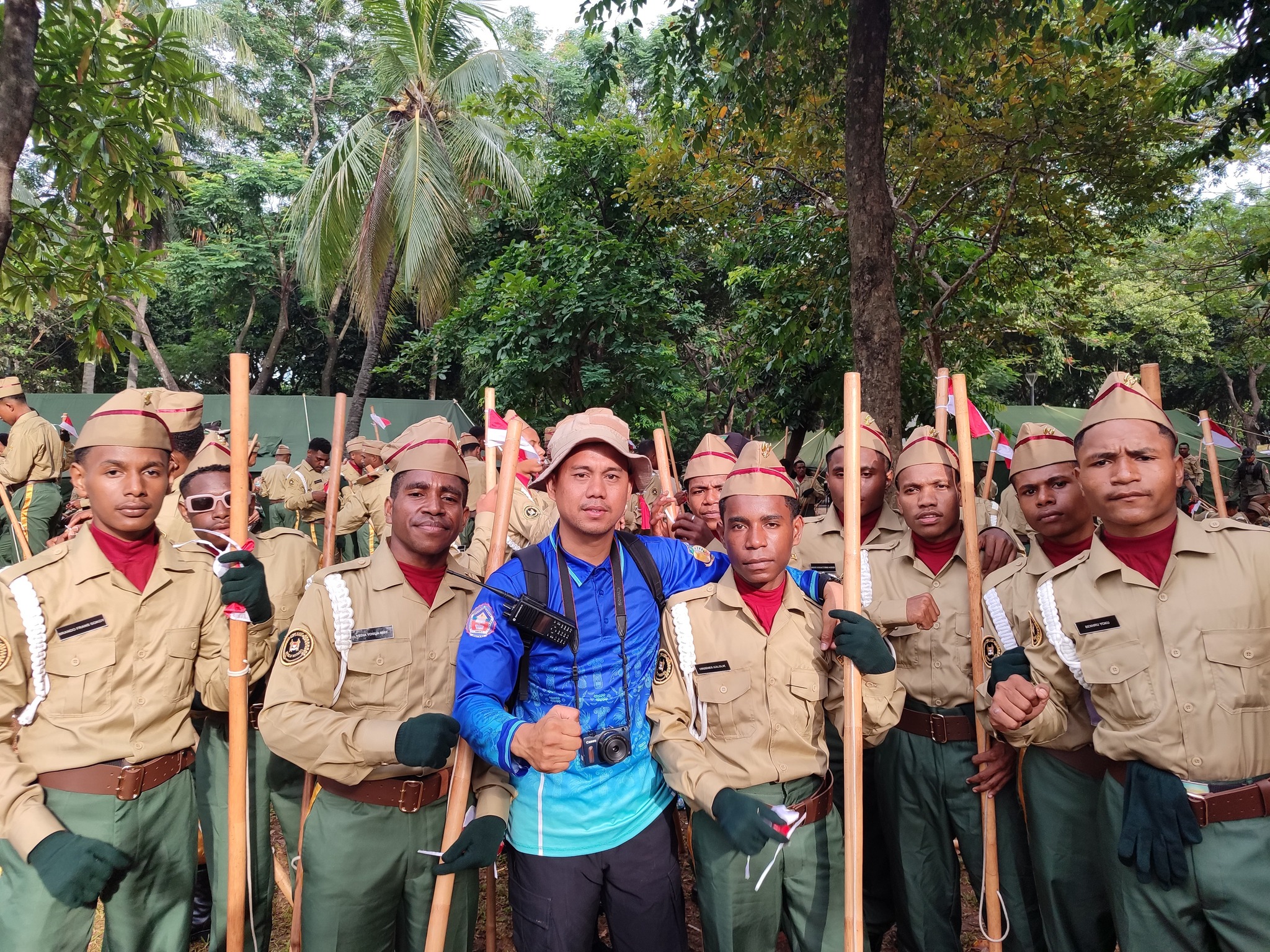 Pelajar KKRI Papua Terbaik membawa nama Daerah mewakili Kodam XVII Cenderawasih Devile Parade HUT TNI Ke 80.